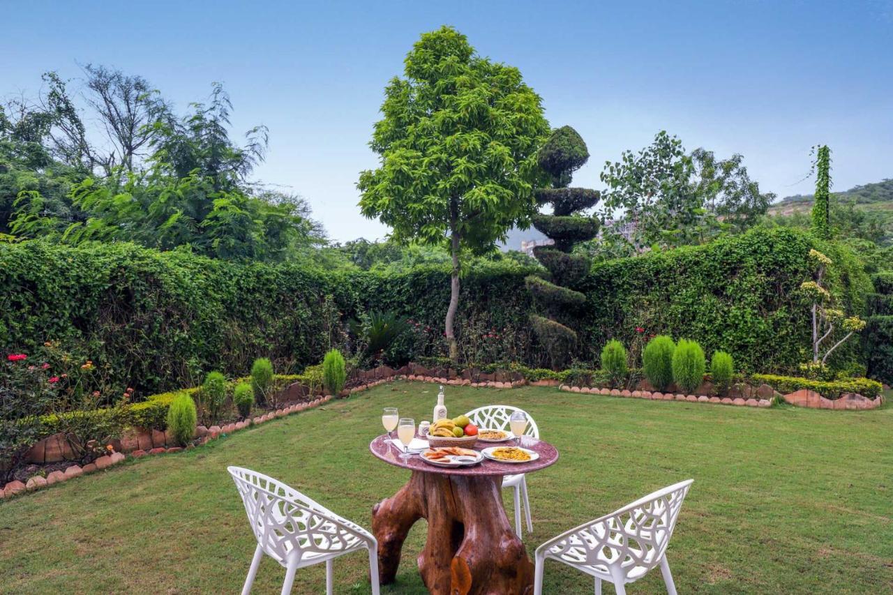 Stayvista'S Prakriti Farms With Outdoor Pool, Complimentary Breakfast And Hi-Tea Udajpur Zewnętrze zdjęcie